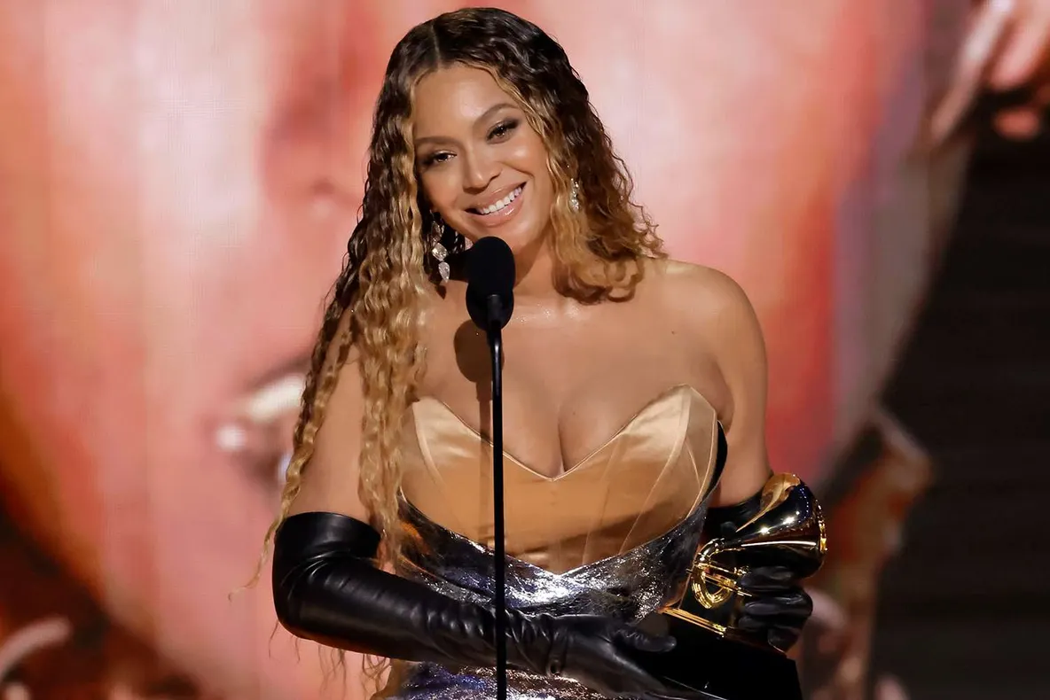 Beyoncé aduce un omagiu modei franceze cu look-urile sale de la Premiile Grammy 2023