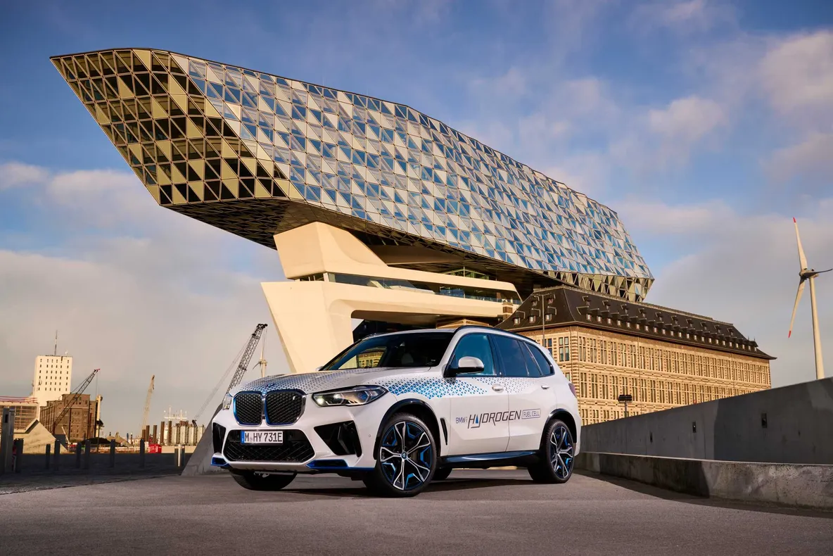 BMW scoate pe șosele mașinile cu hidrogen