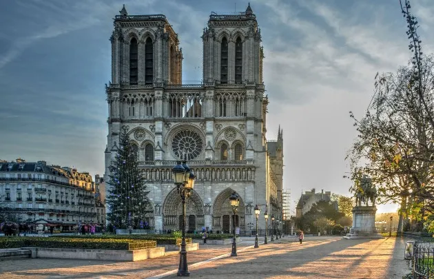 Când se redeschide publicului Catedrala Notre-Dame din Paris