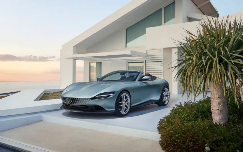 Noul Ferrari Roma Spider a fost dezvăluit: plafon din material textil și motor