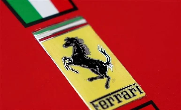 Ferrari lansează primul model complet electric