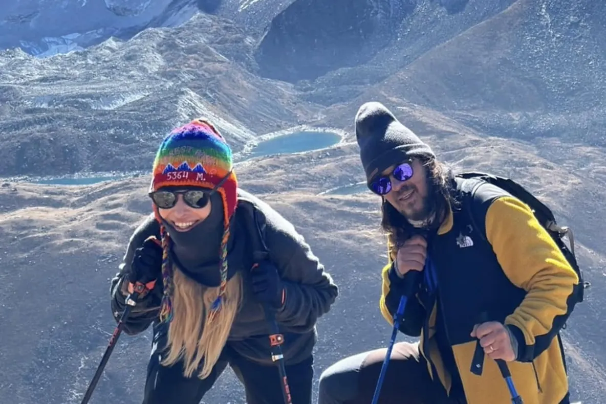 Delia Matache, vedetă în presa din Nepal. Ce au scris jurnaliștii despre cântăreață