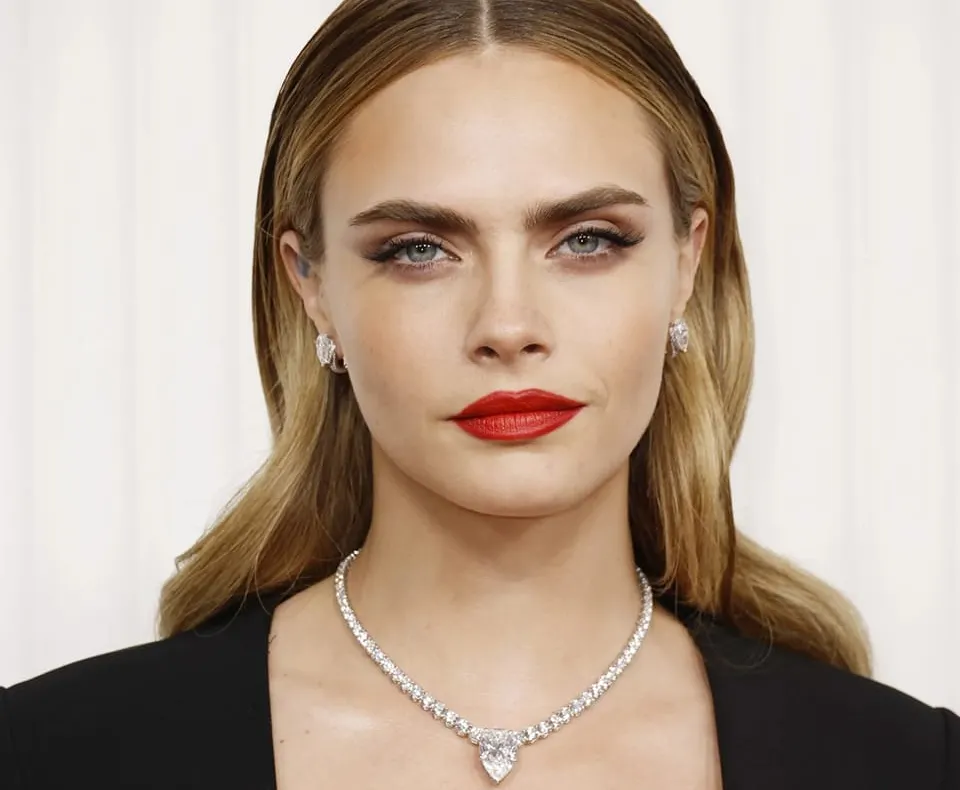Casa de lux a actriței Cara Delevingne, mistuită de flăcări