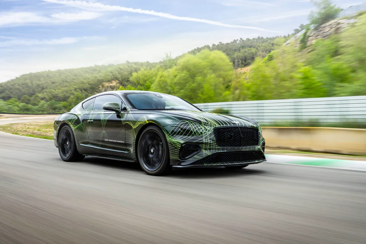 Noul Bentley Continental GT: hibrid cu 782 CP