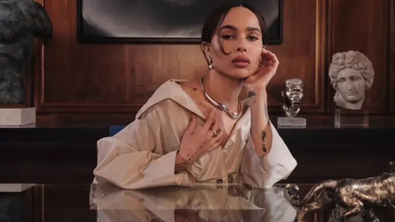 Zoë Kravitz este vedeta noii campanii a casei de bijuterii Jessica McCormack