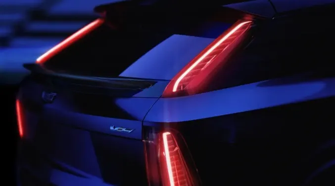 Noul cel mai rapid Cadillac este un SUV electric compact