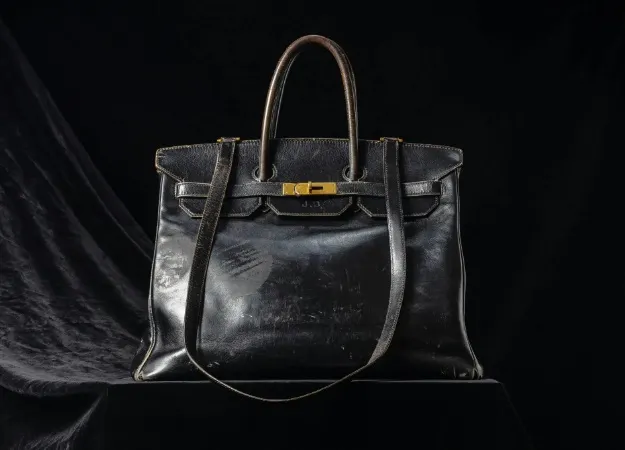 Geanta originală Birkin a lui Jane Birkin devine cea mai scumpă geantă vândută vreodată