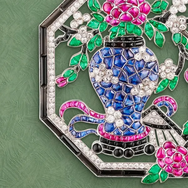 Van Cleef & Arpels celebrează moștenirea Art Deco cu o expoziție în Tokyo