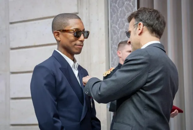 Pharrell Williams este numit Cavaler al Legiunii de Onoare din Franța