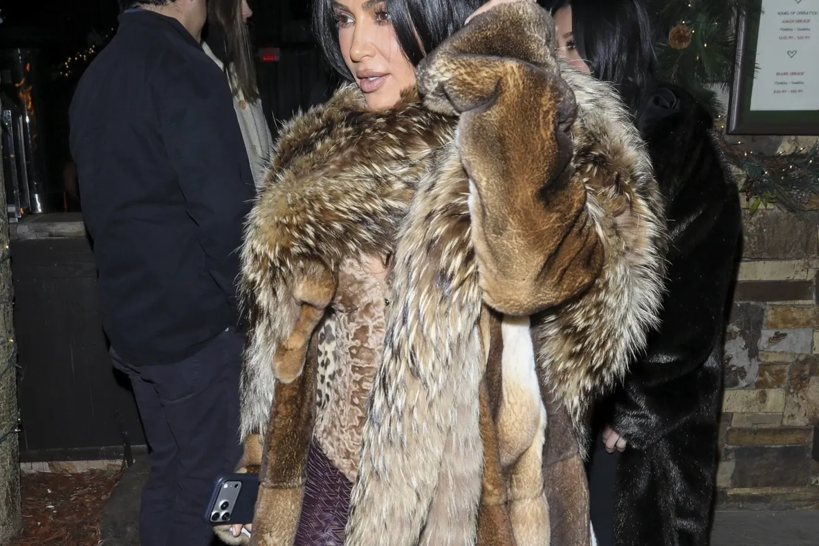 Copiii lui Kim Kardashian, îngrijiți de o armată de bone