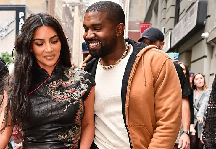 Kim Kardashian medalion Cartier