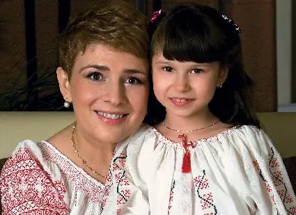teo trandafir si maya