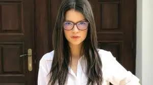 cleopatra stratan