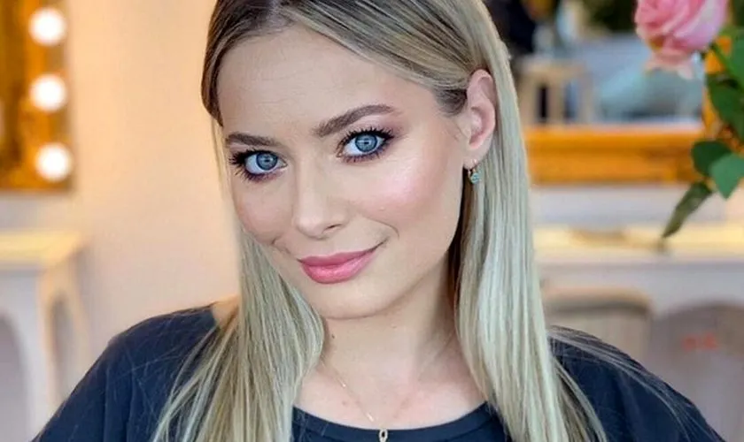 laura cosoi