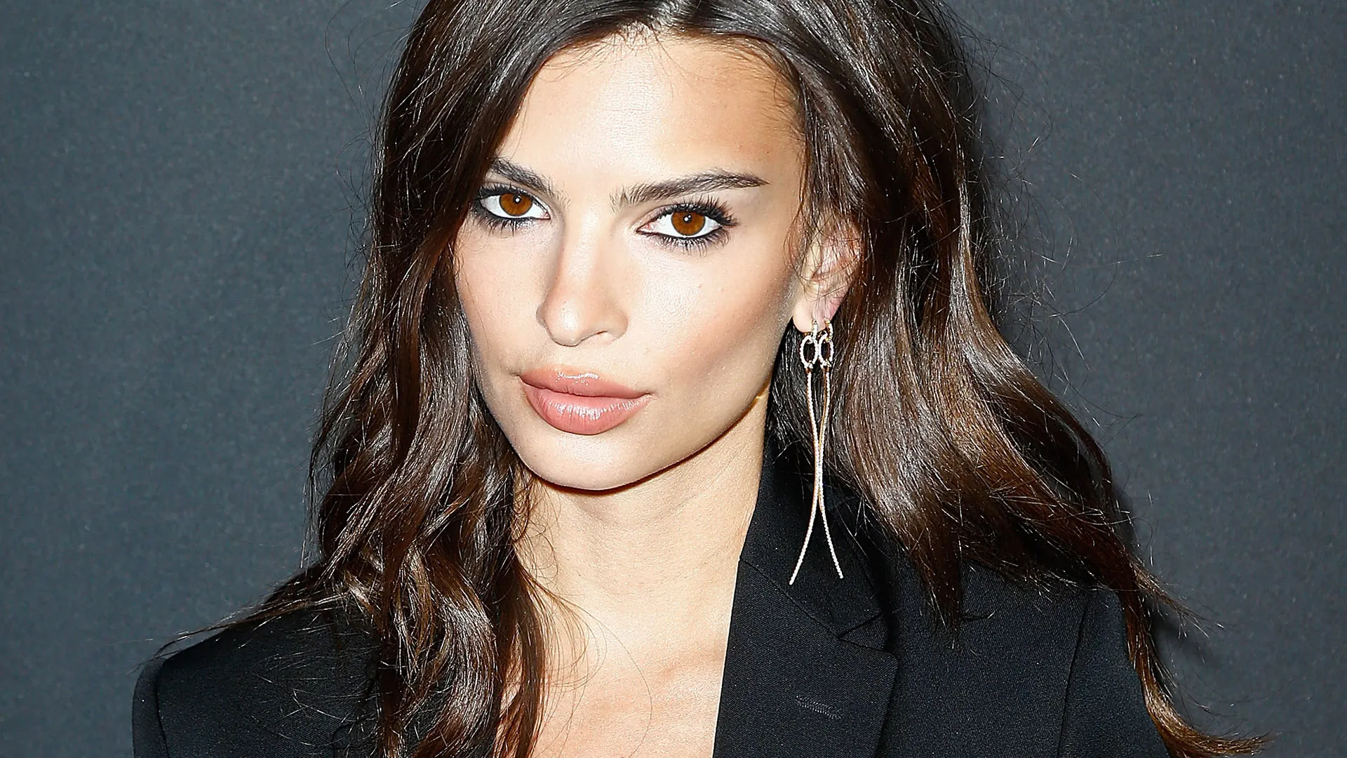 Emily Ratajkowski