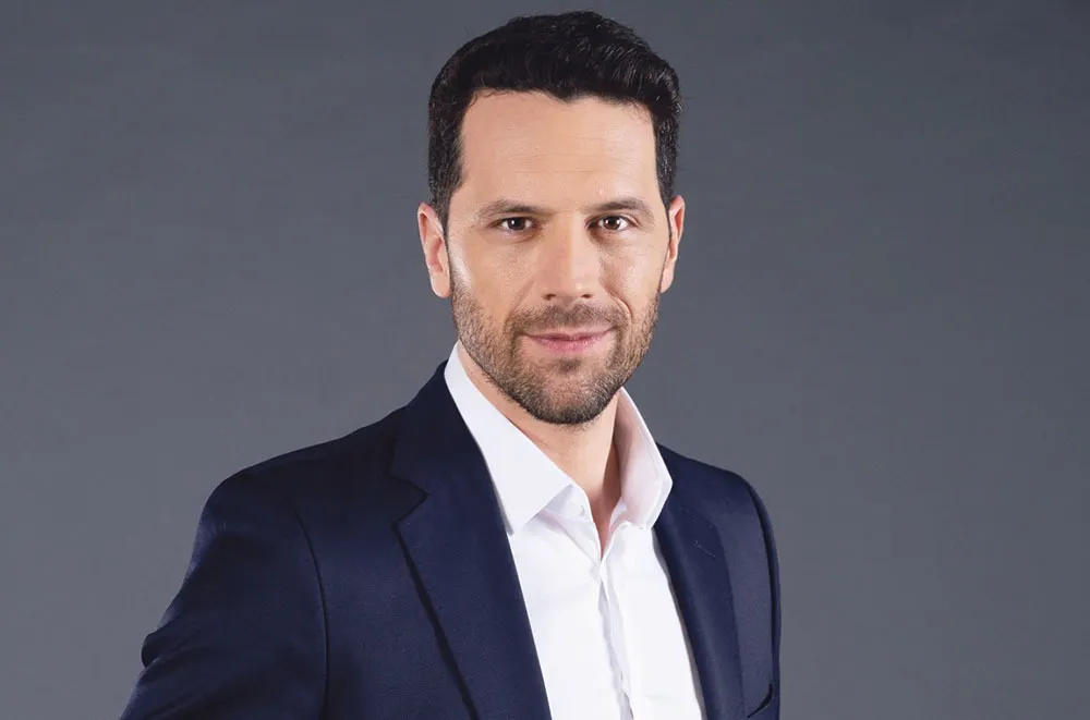 adrian nartea