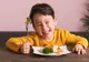 Cinci moduri de a-i determina pe copii să mănânce legume
