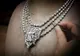 Chanel sărbătorește centenarul celebrului parfum No. 5 cu un colier cu diamant de 55,55 carate