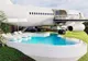 Un Boeing 737 a fost transformat într-o vilă de lux